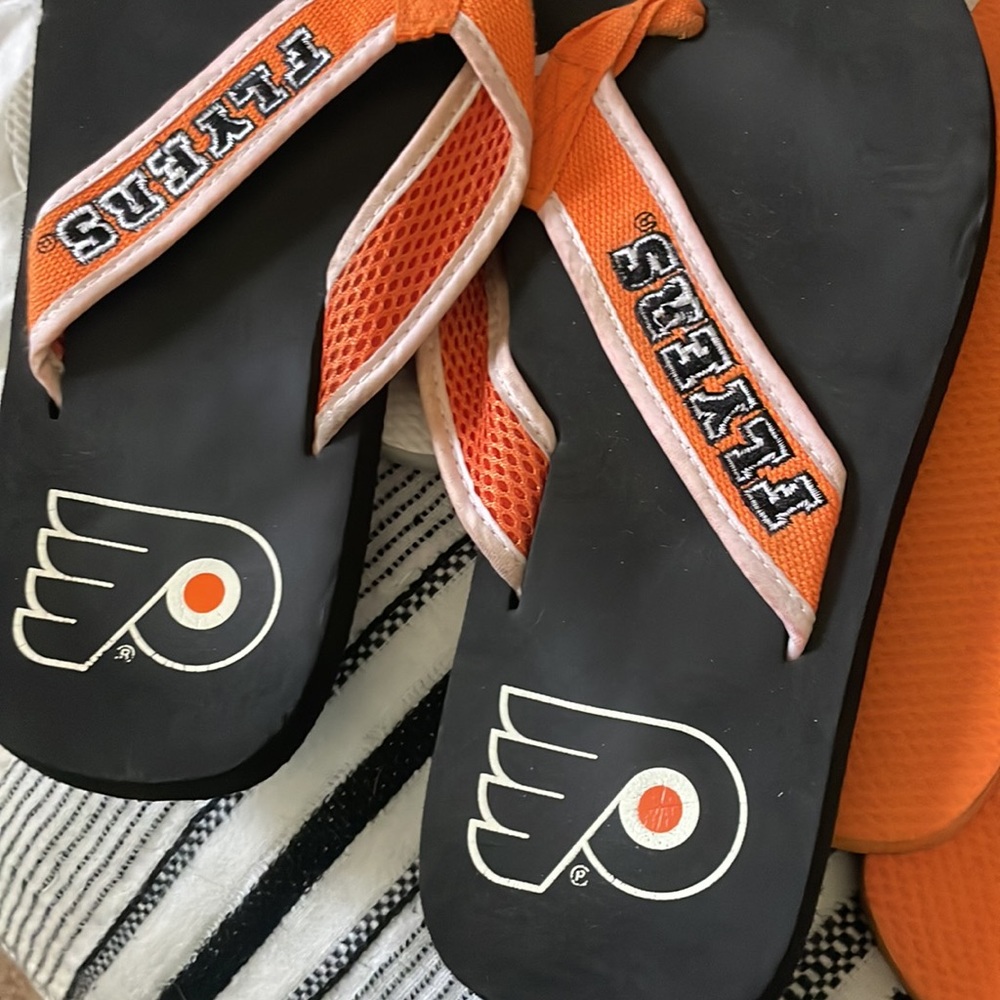 Lot of 8 flip flops - Picture 9 of 9